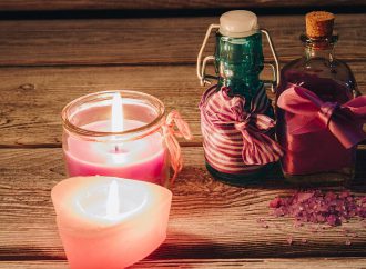 Oleje w świecach w kontekście duchowości: Jak oleje były i są używane w rytuałach religijnych i duchowych.